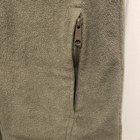 Columbia Olive Green Vest Small Size - Picture 4 of 9